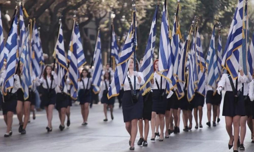 Παρελάσεις 28ης Οκτωβρίου: Ντόμινο ακυρώσεων σε πολλές περιοχές της χώρας